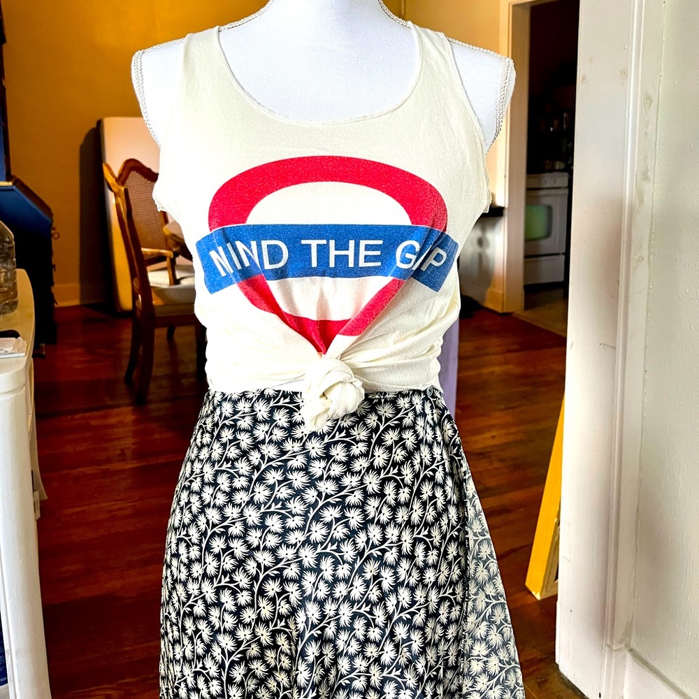 Vintage “mind the gap” printed tank
